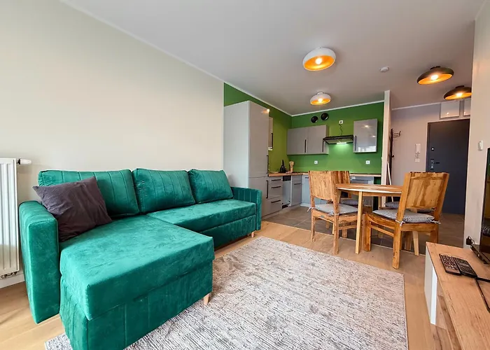 Madalinskiego Cosy By Bookinghost