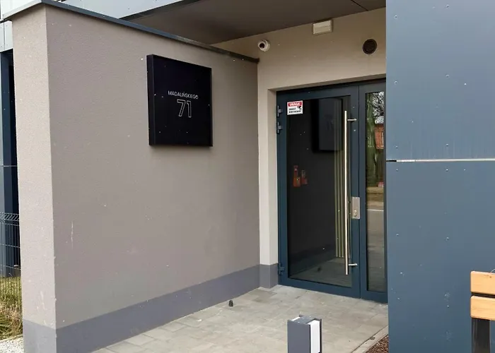 Madalinskiego Cosy By Bookinghost