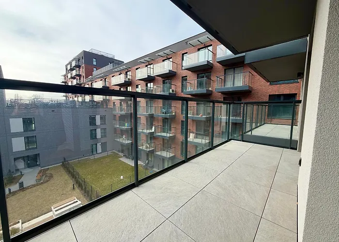 Madalinskiego Cosy By Bookinghost Daire *